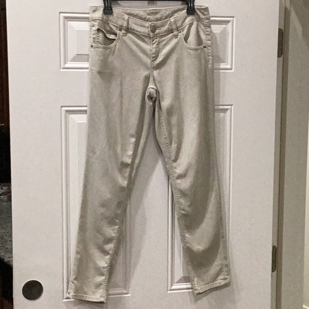Preowned Women’s The Limited Denim Slim Boyfriend Pants Light Tan/Cream Size 6